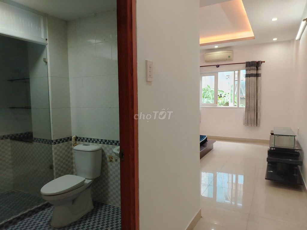 Renting a cash house area: 4 X20 M Sư Vạn Hạnh, 12th District 10
