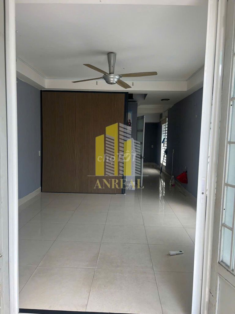 Rent the corner house near the market.