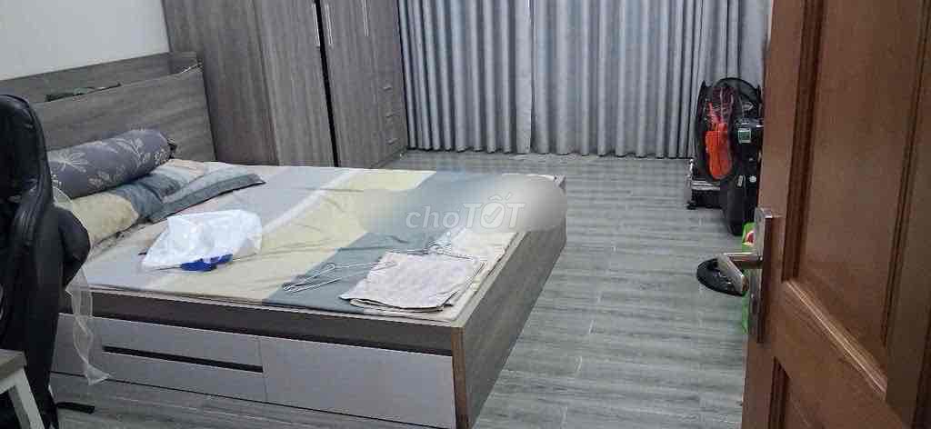 The whole alley 3/3 m Cmt8 Street (3.5 x13 m) 1st floor 3 bedroom 3 toilets, full interior)