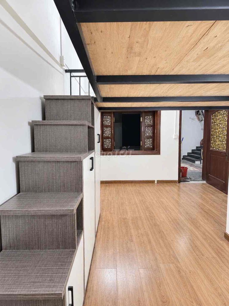 Rent a room cheaply near aeon Q2 commercial college