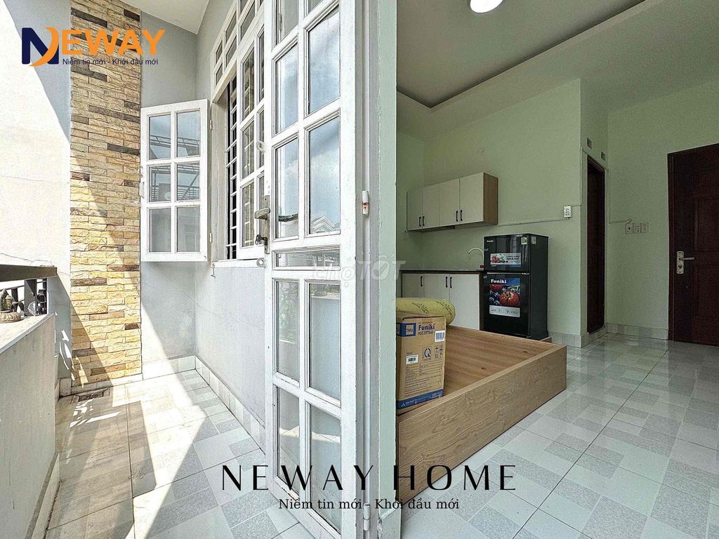 Rent the balcony studio full of furniture near aeon Tân Phú