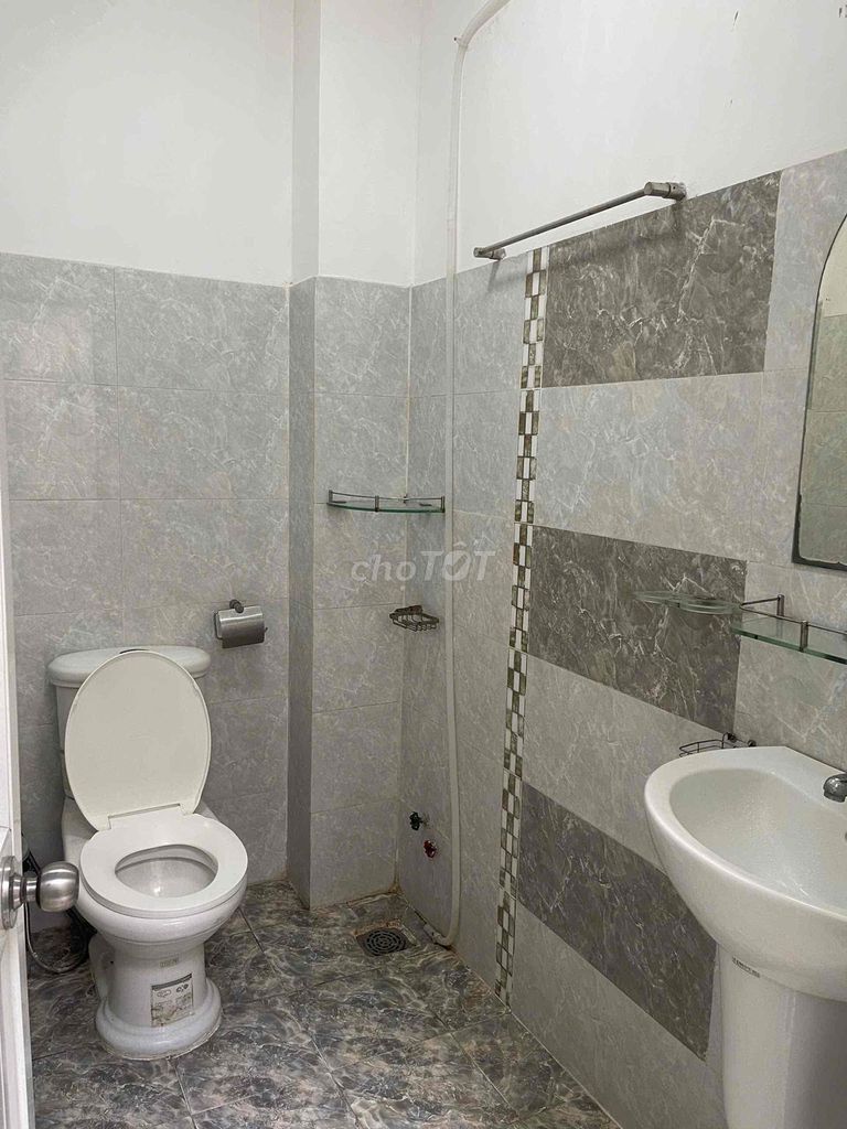 I'll rent out the R-Serves Room. rocket - aeon mall Bình Tân