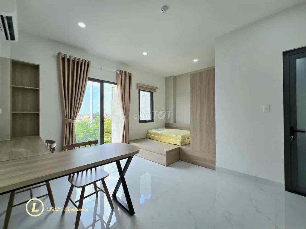 Rent the open balcony apartment - full interior right on the diamond island