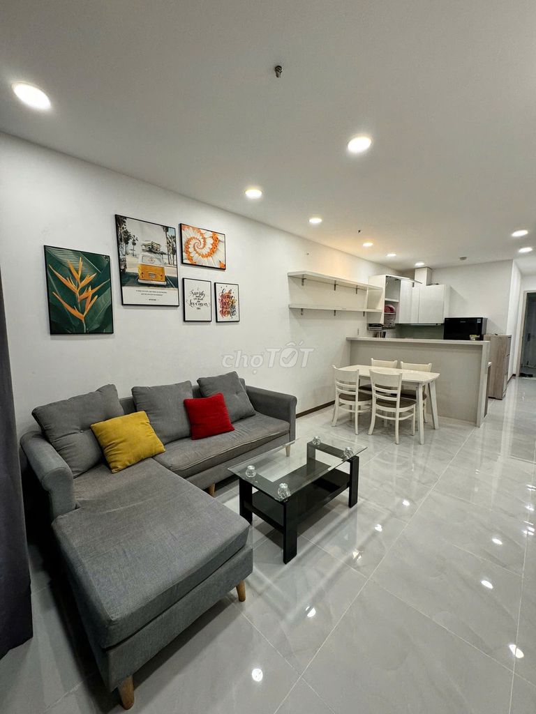 We need to rent Calla Garden B. Neat area 70 meters, two bedrooms, two 9 million toilets.