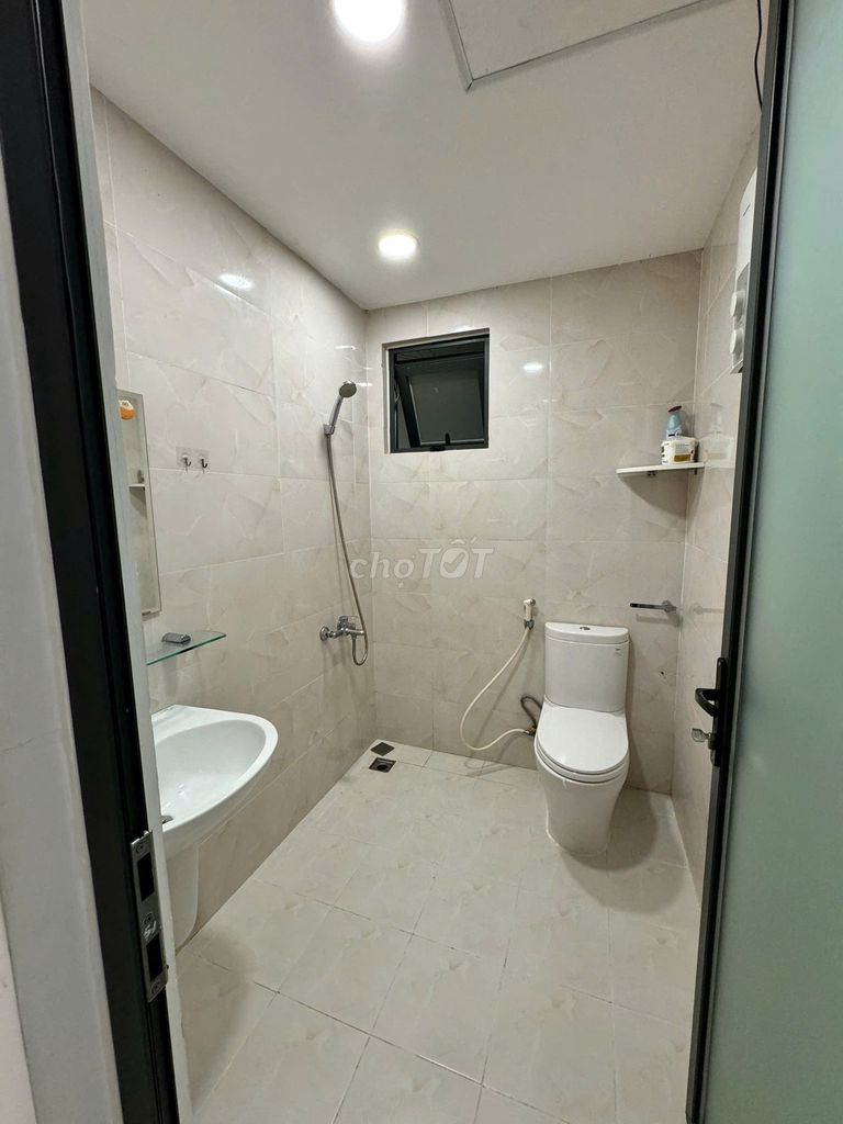 We need to rent Calla Garden B. Neat area 70 meters, two bedrooms, two 9 million toilets.