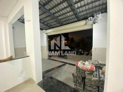 The Zqz1400 m2 factory is empty for only 25 million