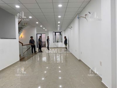 The Zqz1400 m2 factory is empty for only 25 million