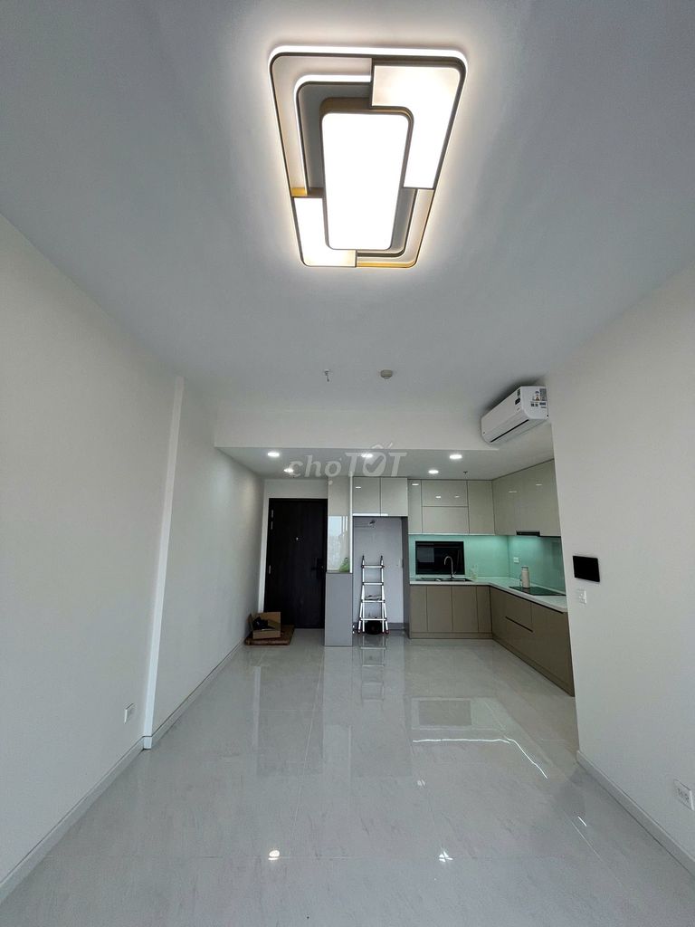 - Rent the corner of the three bedrooms ntcb at Victoria Village.