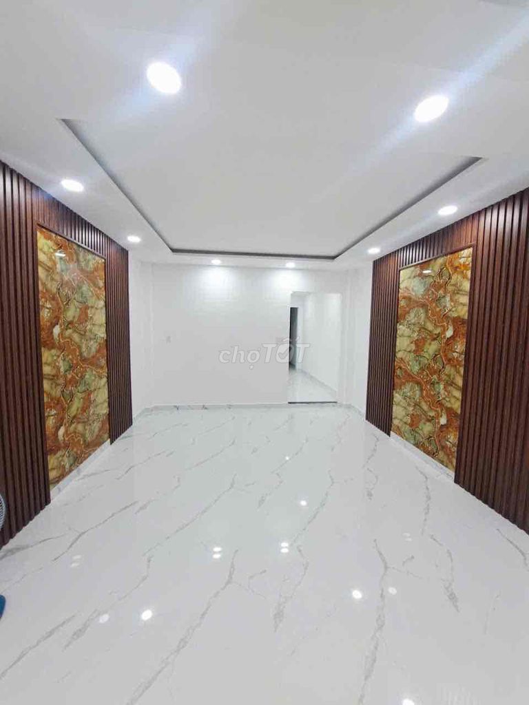 New 4 x 18 meters 1 floor (3 bedroom 2 toilets) 5 meters of automobile. Gò Xoài. Bình Tân