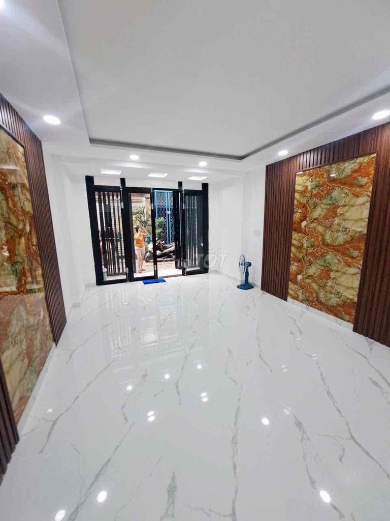New 4 x 18 meters 1 floor (3 bedroom 2 toilets) 5 meters of automobile. Gò Xoài. Bình Tân