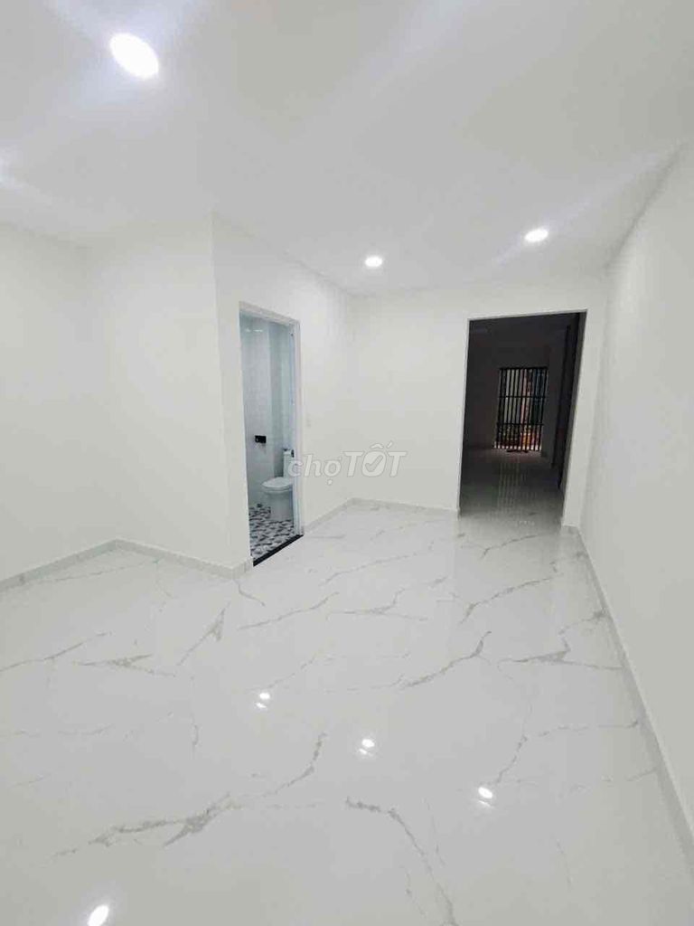 New 4 x 18 meters 1 floor (3 bedroom 2 toilets) 5 meters of automobile. Gò Xoài. Bình Tân