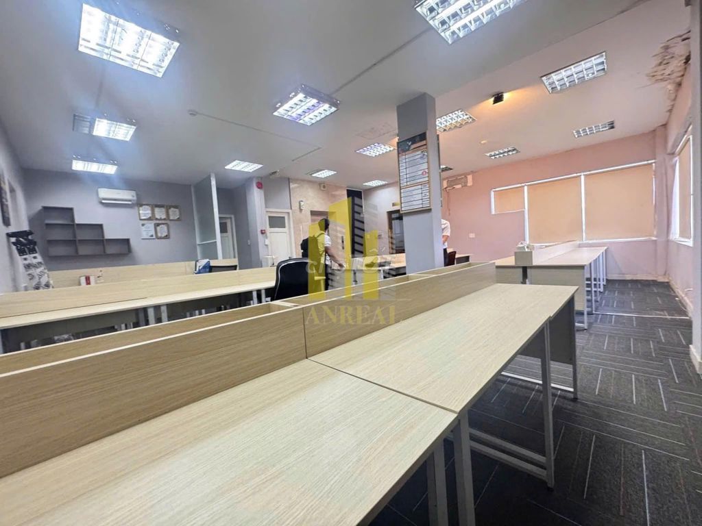 Rent the villa. Two-sided Cao Đức Lân at 110 million.
