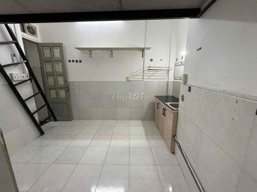 Low-priced guard room, student room, Âu Cơ, Tân Bình.