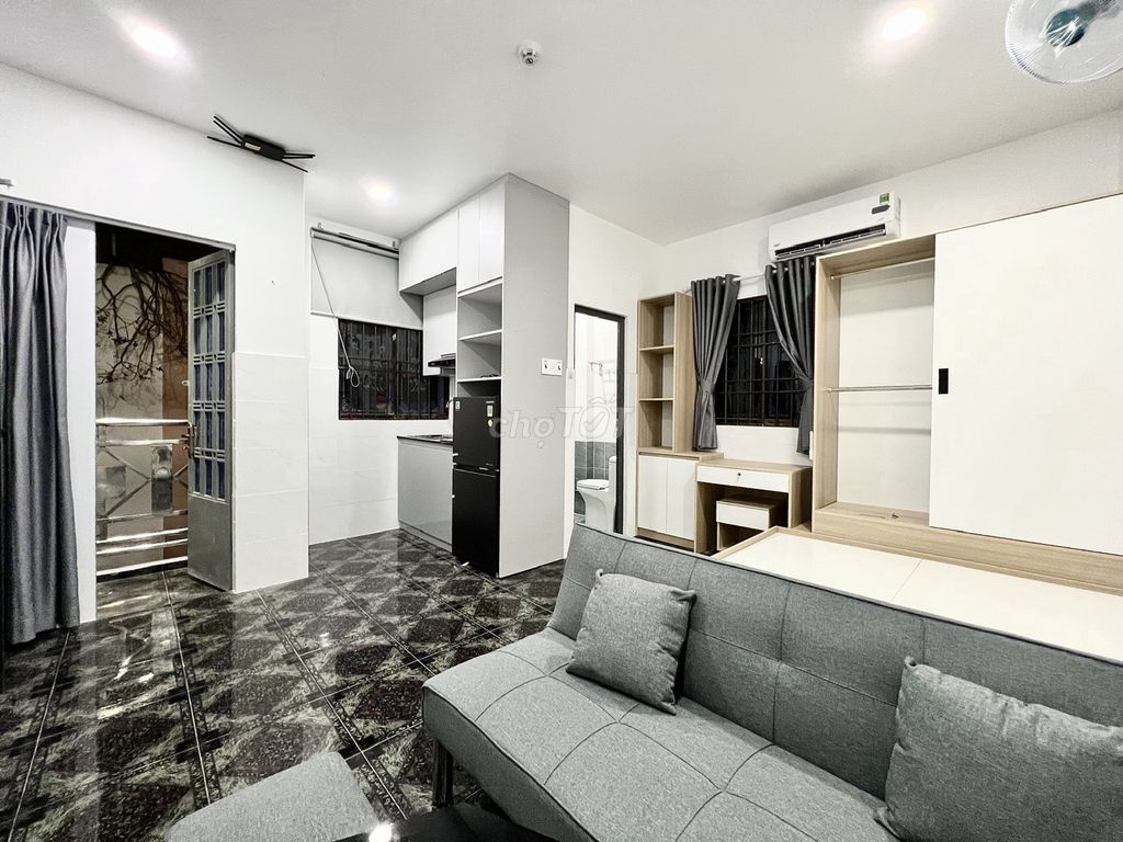 New furniture suite in District 5.