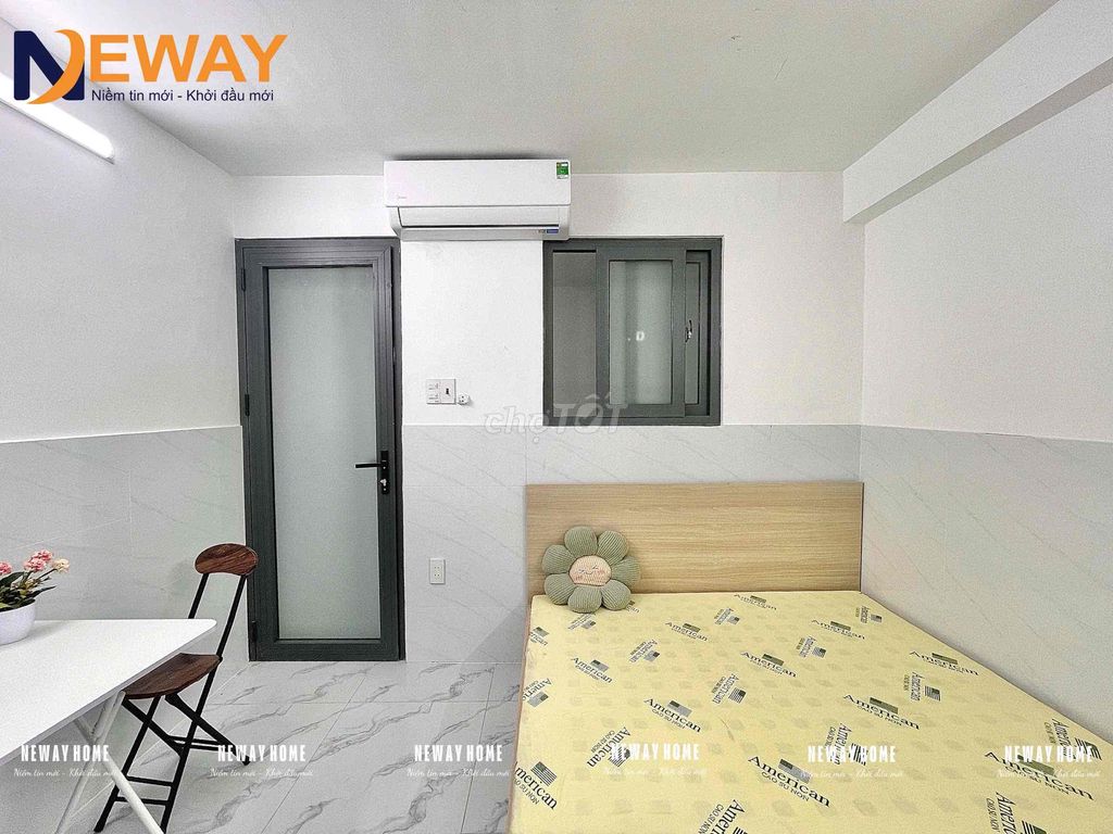 The new cheap no-resistment hotel has a refrigerator machine near the dedication.