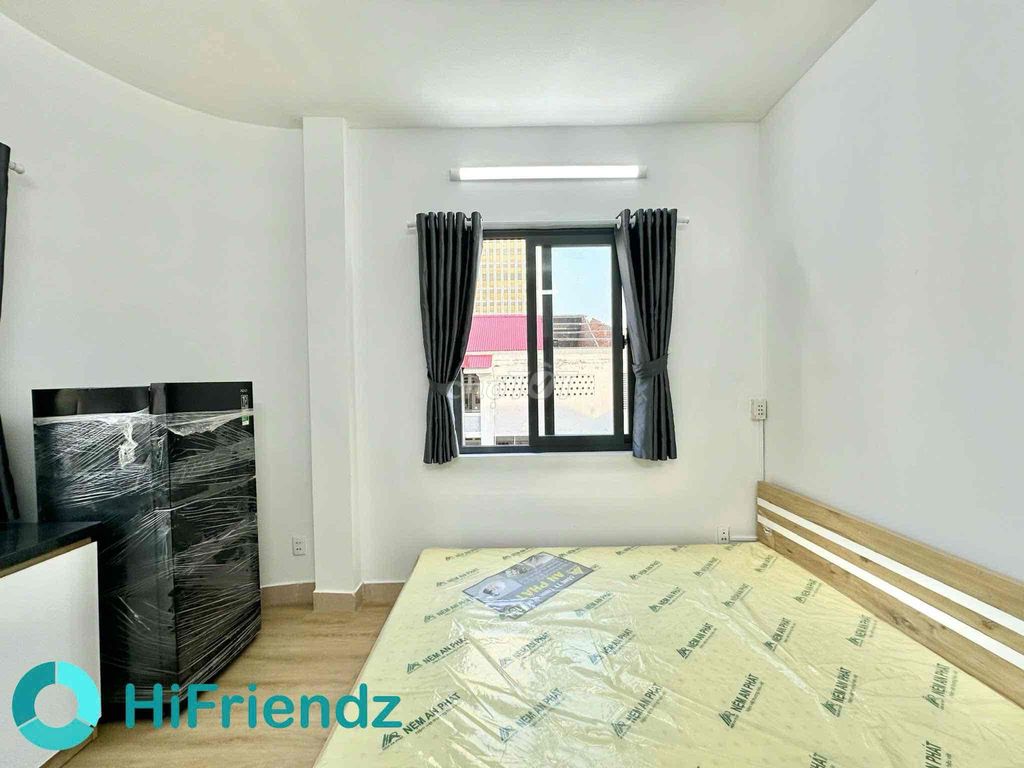 Rent the balcony studio full interior furniture in the heart of District 1.