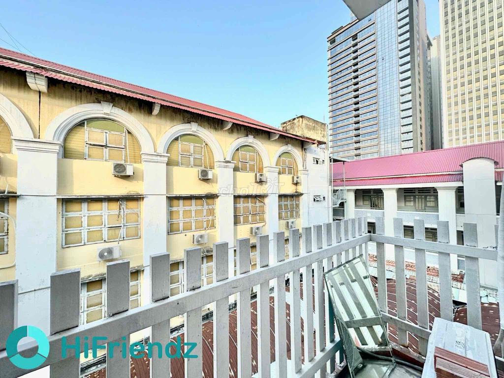 Rent the balcony studio full interior furniture in the heart of District 1.