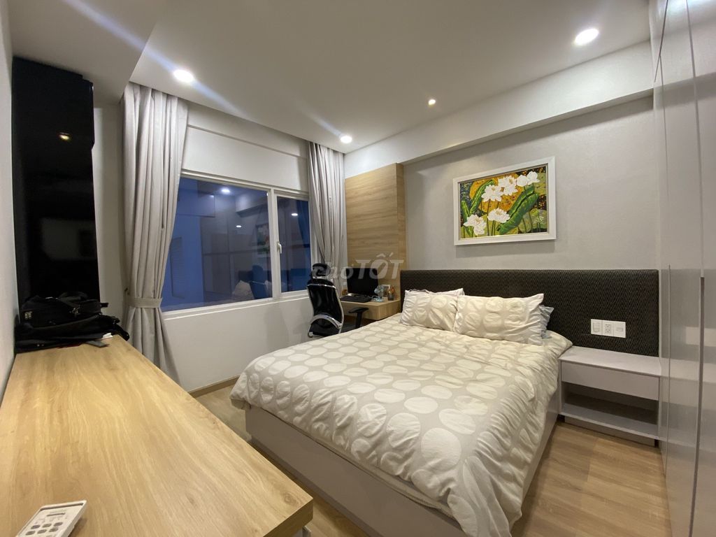 Renting Charmington La Pointe, District 10 - Area: 80 meters two, three bedrooms, two toilets.