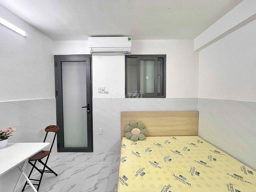 Rent us a room with a full new furniture downtown in District 10.