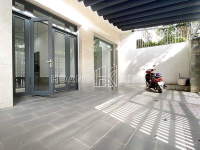 To rent Hoàng Hoa Thám * 9 X22 M * 2mm 2 floor * wide court
