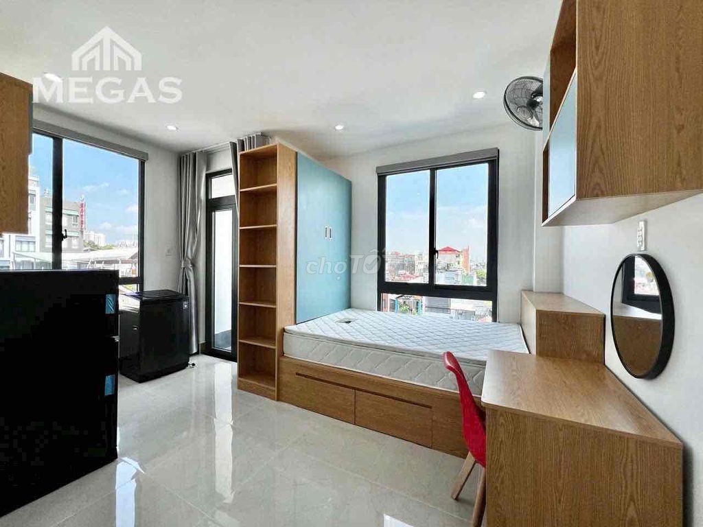 The upper-level mini apartment - full topping - pull the suitcase in is near ALSBt