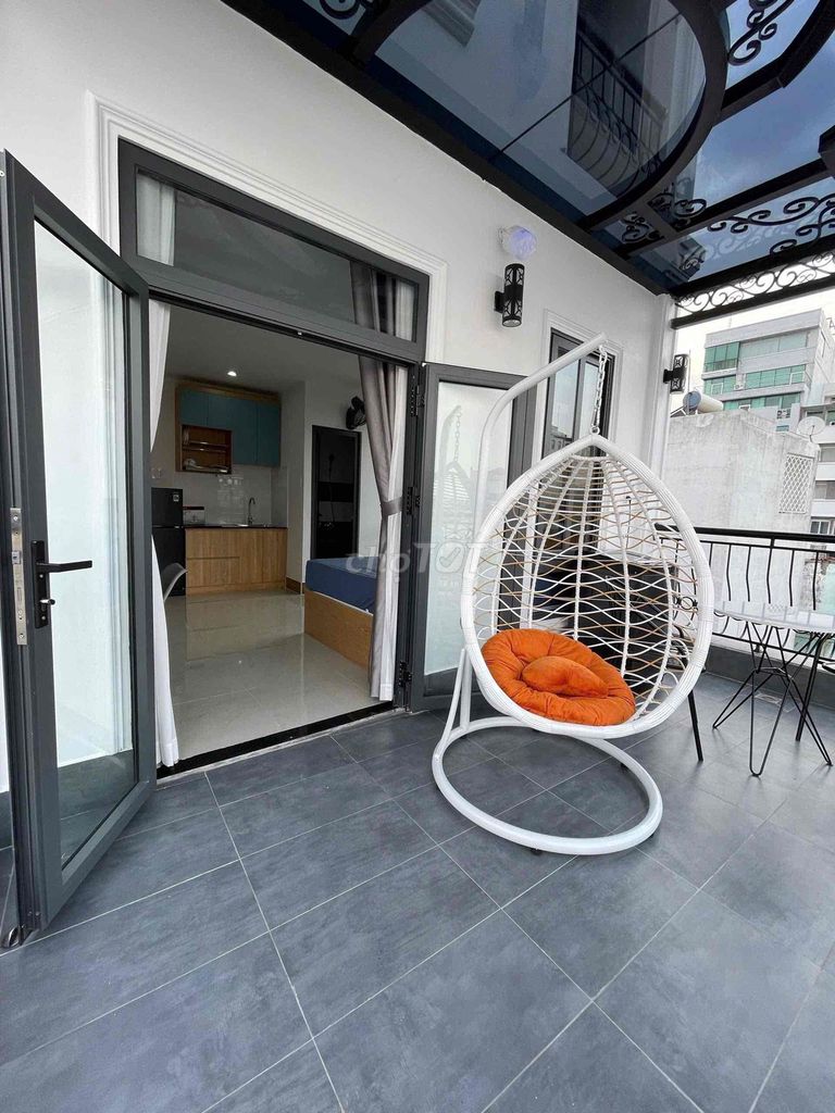 The upper-level mini apartment - full topping - pull the suitcase in is near ALSBt