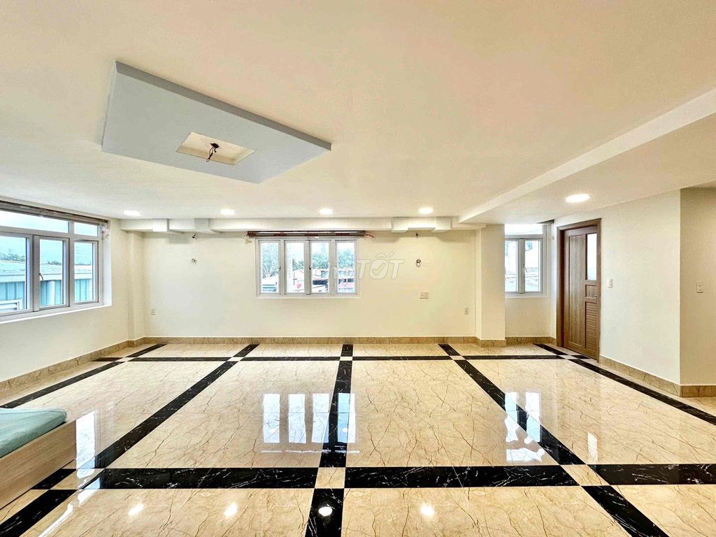 apartment 60 m2 Full Seven, elevator near 8:0.