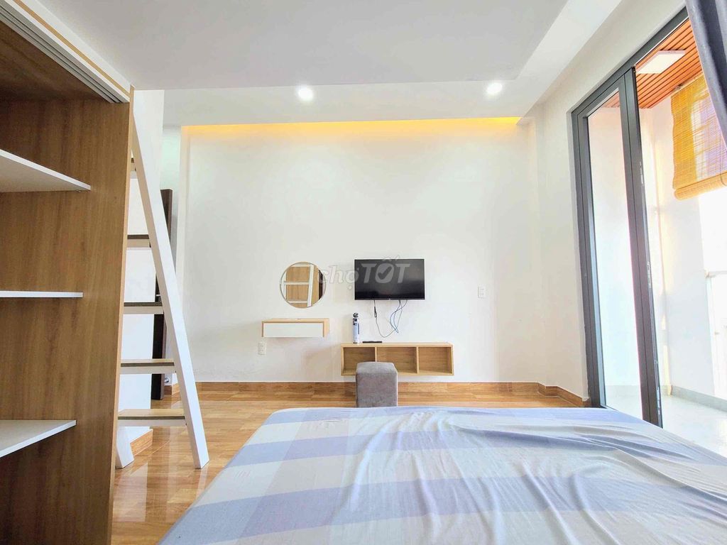 Rent apartment full interior, broad balcony in the heart of District 7