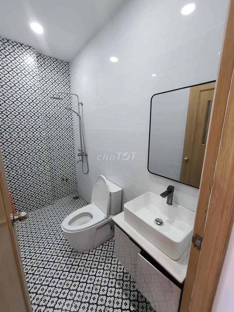 Rent apartment full interior, broad balcony in the heart of District 7