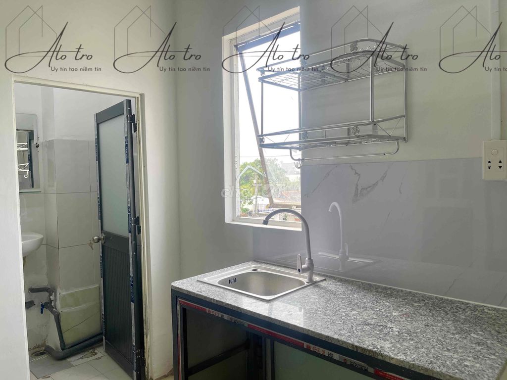 A cheap room with a air-cold machine, 15 p.m., 5-p power unit,