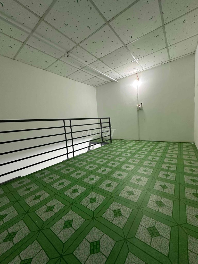 Parking room -- cultural college -- commercialism.