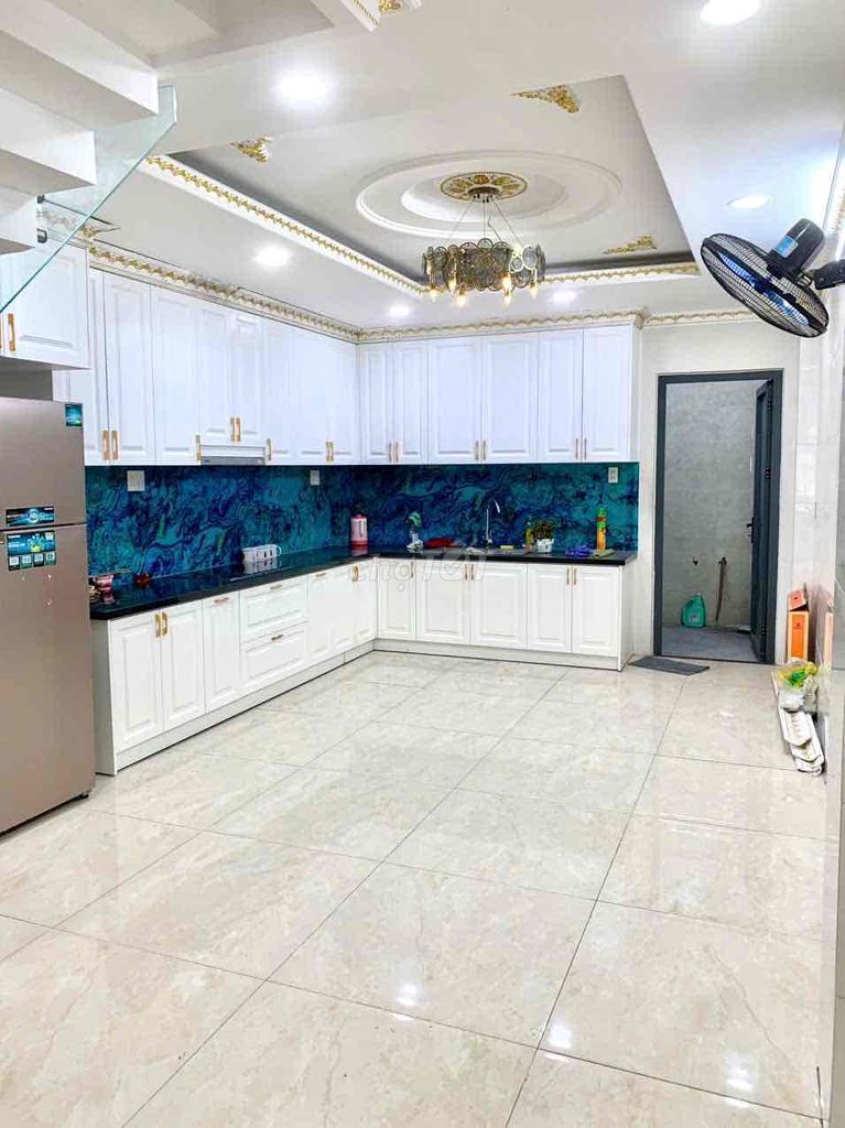 Nice house for 4 x 20 meters service apartment 1 .50 + 3 floors (7 bedrooms 8 toilets) 7 meters. Tây Lân