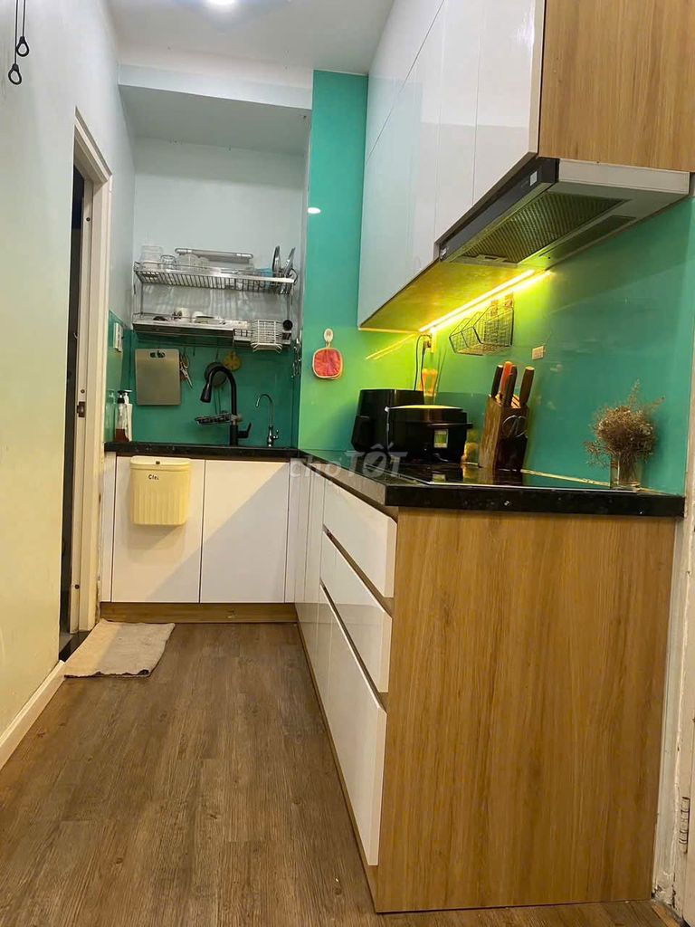 Sanford Phan Văn Hớn, District 12. 70 meters two bedrooms. Full interior. Eight million.