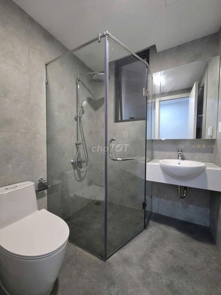 Picity building. tx13. District 12. 65 meters two bedrooms. ntcb. At 8.5 million.