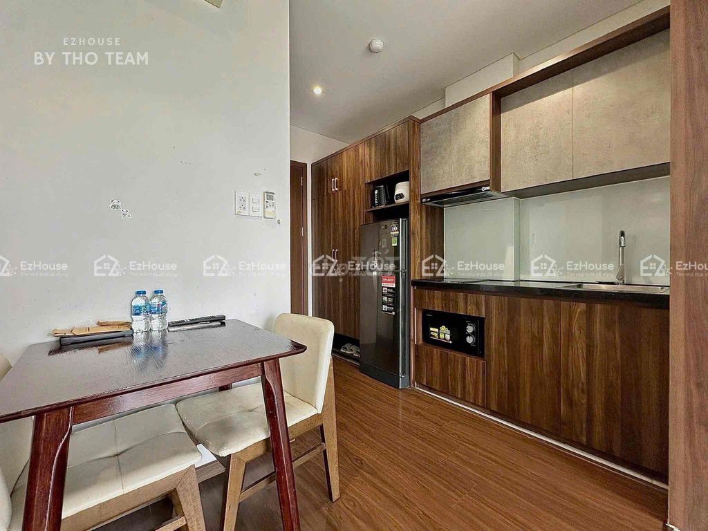 2 new bedrooms - class living space.