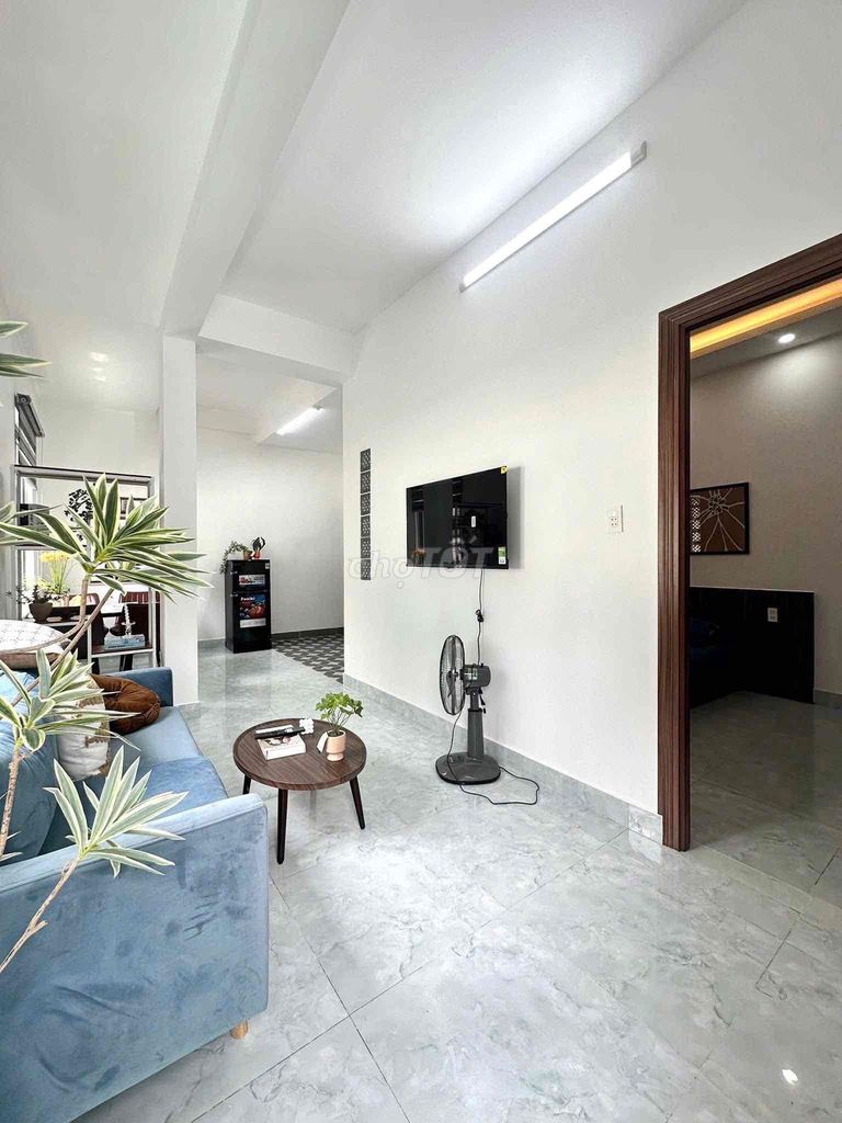 apartment 1 balcony bedroom near lotte mart, re-innovation-- rmit, tedtu District 7