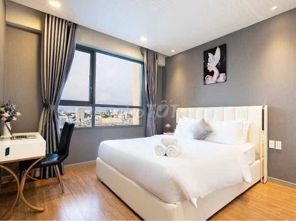 Rent the apartment 2 bedroom 92 m2, nice interior at The Gold View.