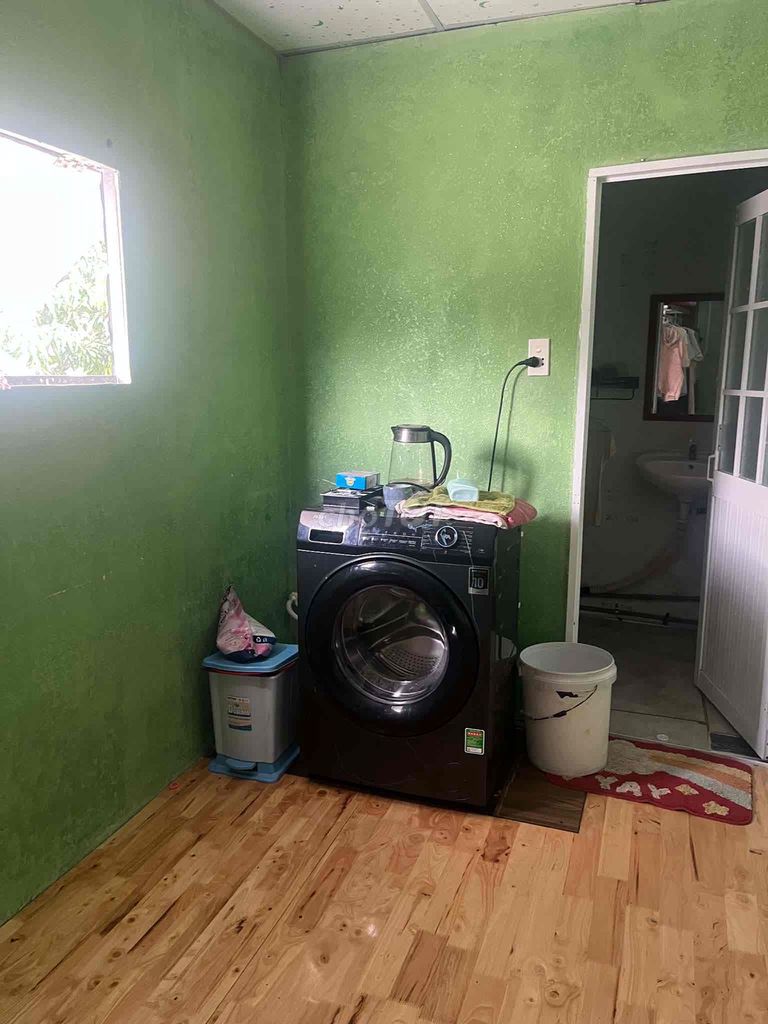1 st floor 1 3 3 bedroom 2 full car interior near the Lome District 9