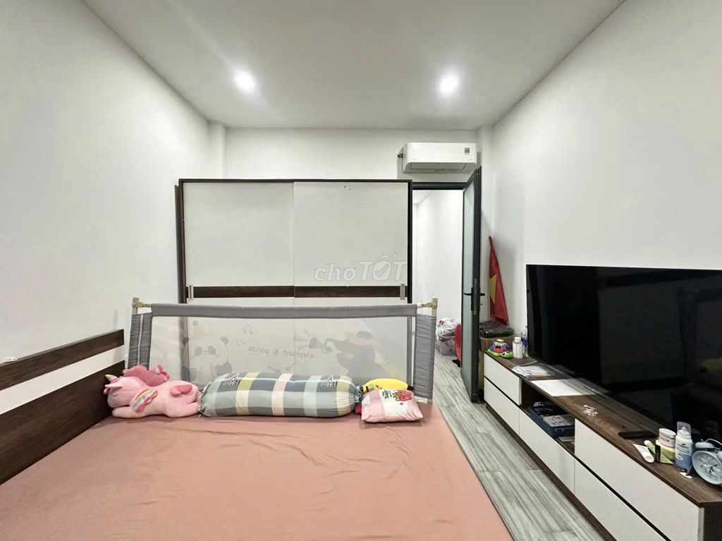 for rent: 100/40/ Lê Văn Duyệt, Bình Thạnh district.