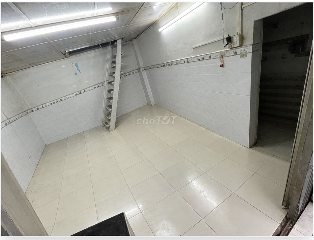 Renting Bãi Sậy entire Q6th.