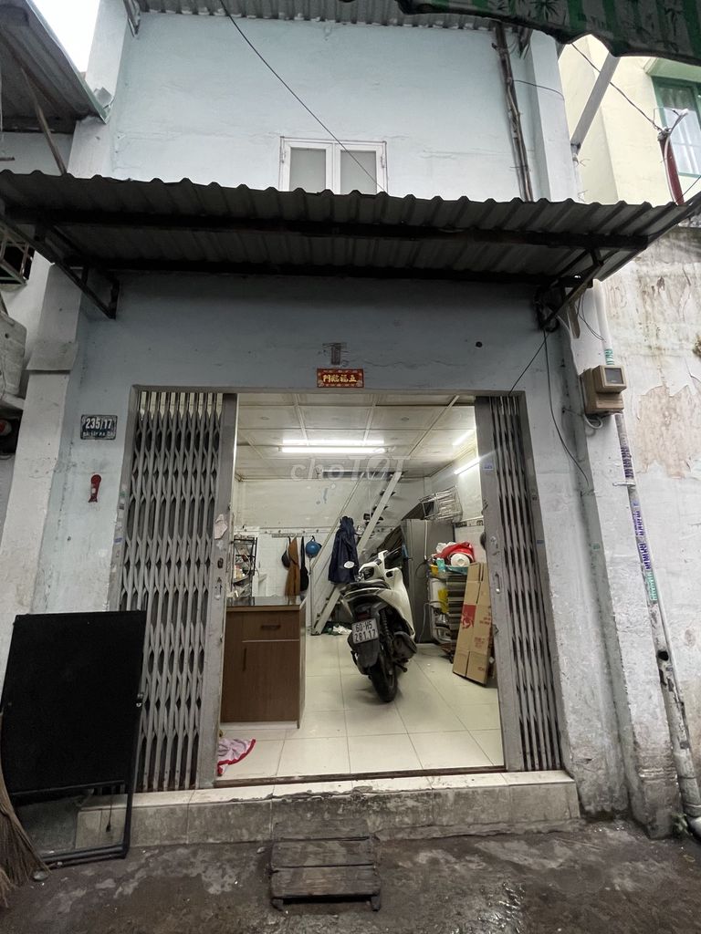 Renting Bãi Sậy entire Q6th.