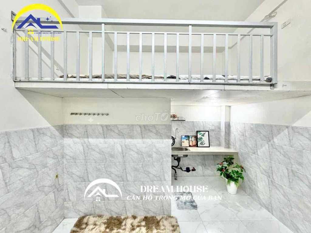 The upper guard has air conditioning 1 km from the University of Business - Lê Trọng Tấn