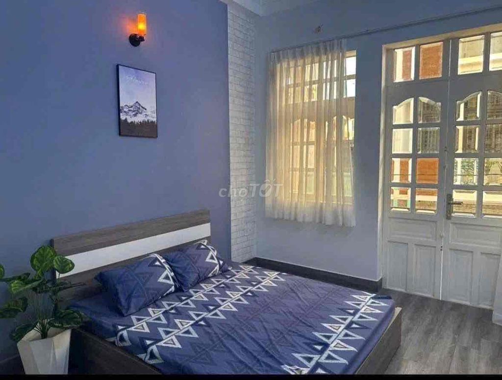 8th, 3 floors new.