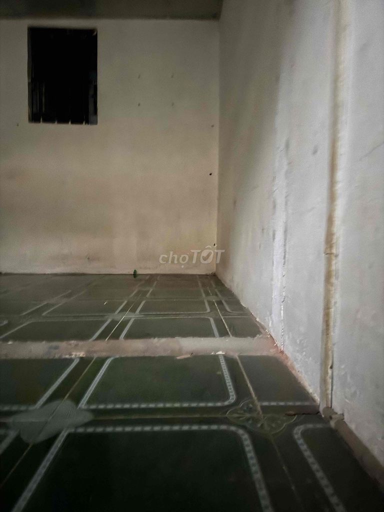 The rental house is 15 meters, cast a 1.6 million a month.