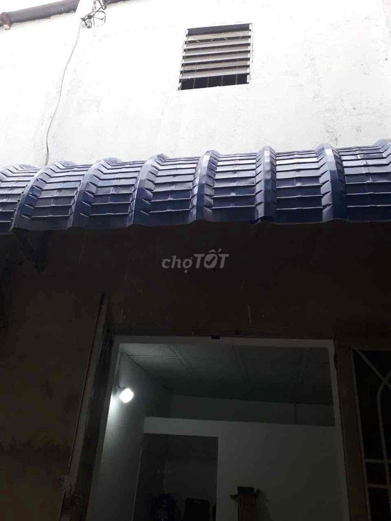 The rental house is 15 meters, cast a 1.6 million a month.