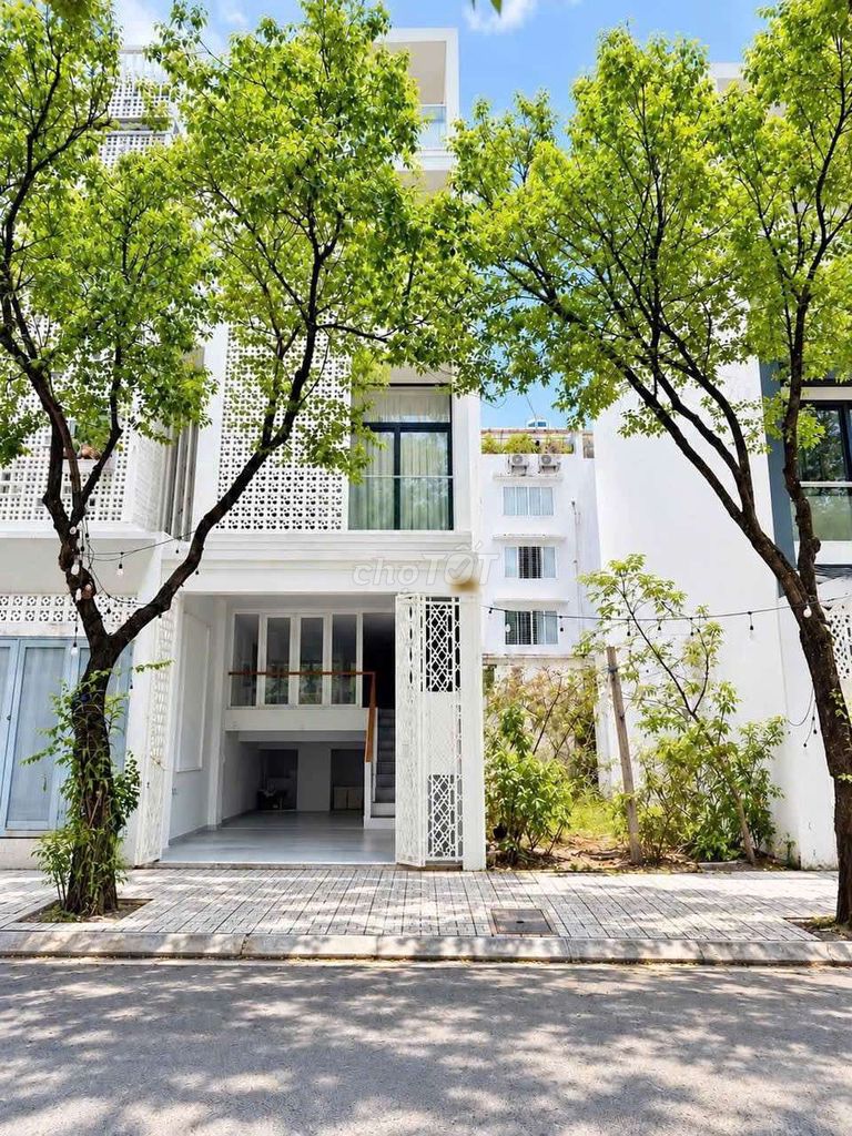 House 1 5th floor bedroom 5 x 18 m bathroom 4 x 18 m prefrontal front 1.7 Tân Phong