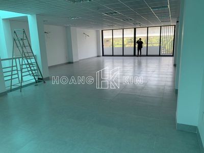 To rent Trương Công Định * 8 X20 M * 4 floor vault * wide floor