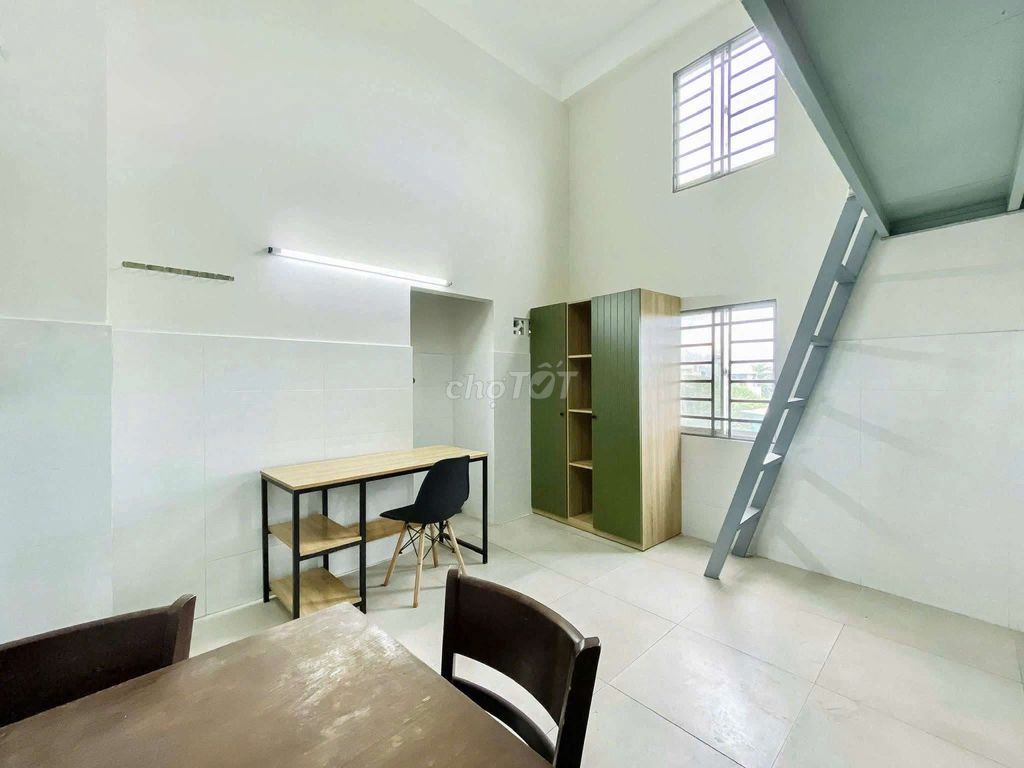Rent rooms, super-wide windows, high guards.