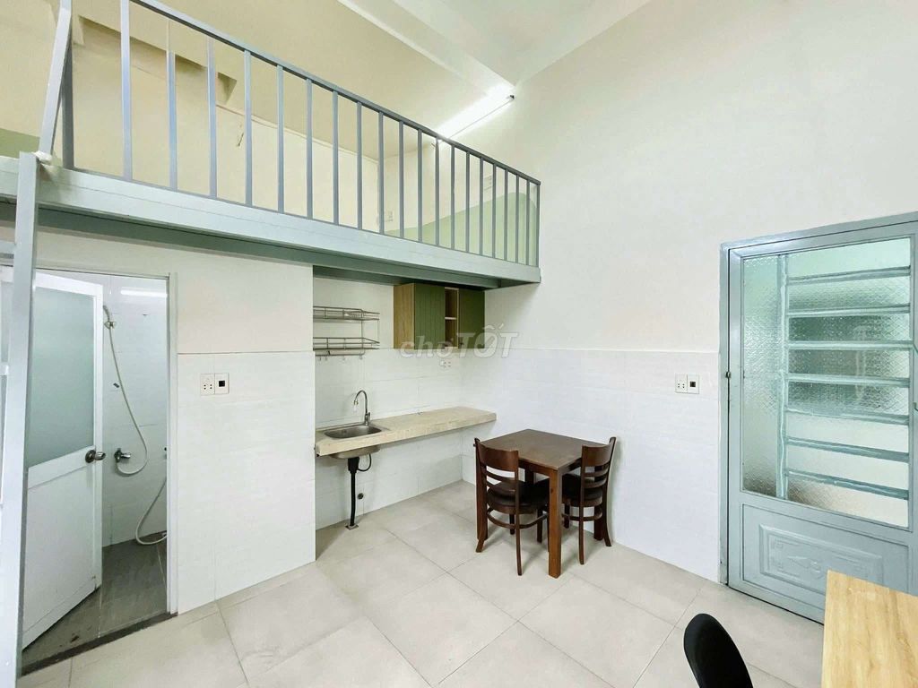 Rent rooms, super-wide windows, high guards.