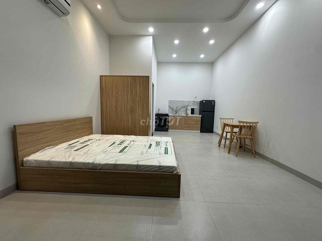 Rent a full-in-in-the-art law-law-to-driving hotel room.